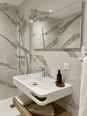 Bathroom (1)