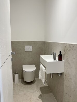 Bathroom (1)