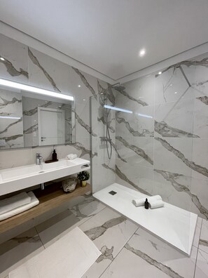 Bathroom (1)