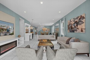 7714 Fairfax Drive (2).jpg