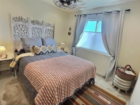 The queen bedroom