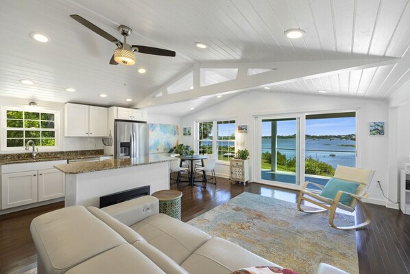 The amazing view from the main living space
