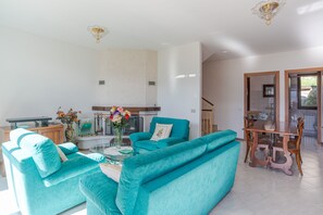 Living and dining room