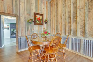 Dining Area | Dishware & Flatware Provided | Central A/C & Heat