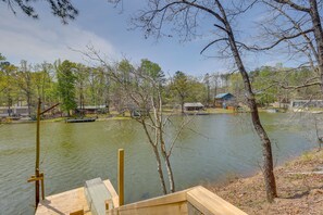 Private Boat Dock | Lake View | Covered Decks | Gas Grill | Dinghy & Pedal Boat