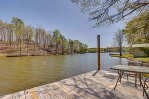 Private Dock | Lake View | On-Site Boat Launch | Screened Porch | Charcoal Grill