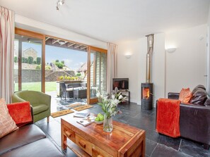 Living area | Golf Club Lodges- Kingfisher - Golf Club Lodges, Blackawton, near Totnes