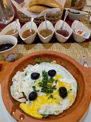 Breakfast meal