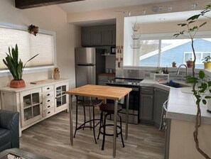 Kitchen/ dining area.