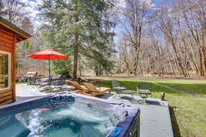 Exterior | Furnished Deck | Hot Tub | Gas Grill | Lounge Chairs