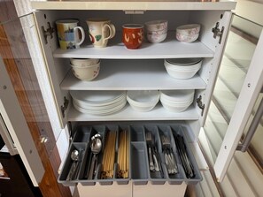 tableware