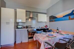 Kitchen and dining area