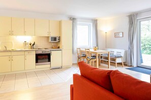 Ferienwohnung Igel Wohnzimmer mit Essbereich