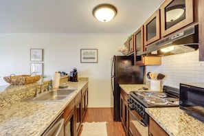 Kitchen | Keurig Coffee Maker | Toaster | Cooking Basics | Dishware & Flatware