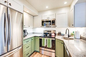 Kitchen | Single-Story Unit | 1st-Floor Condo