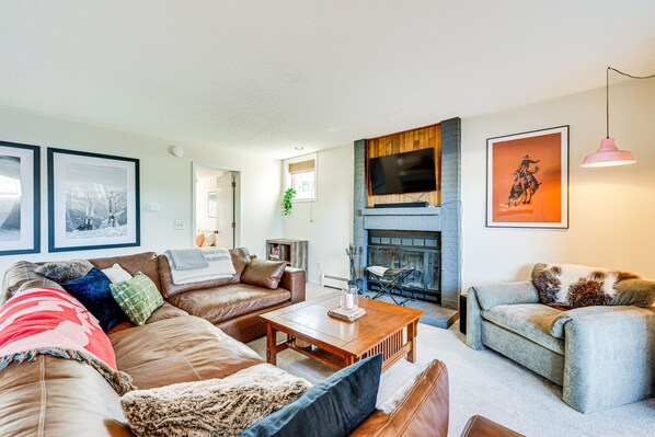 Fraser Vacation Rental | 2BR | 2BA | 903 Sq Ft | Stairs Required to Enter