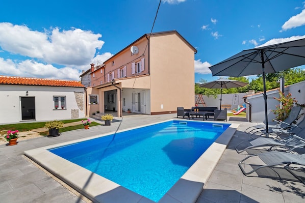Extérieur maison de vacances [été]