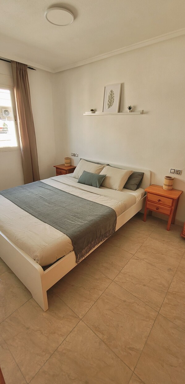 Comfortable doublebed (160x200cm) and closets. 