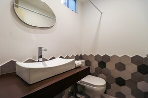 Modern bathroom