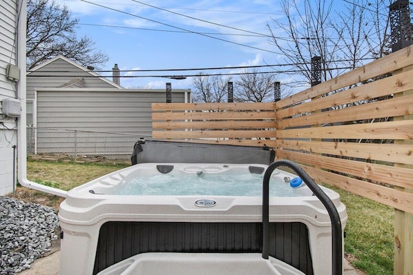 Bain à remous extérieur