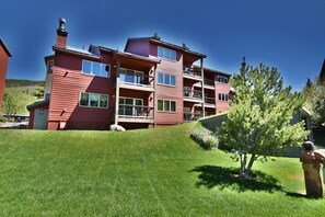 Building Exterior - Building Exterior