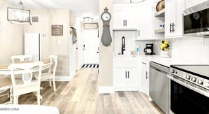 Full kitchen