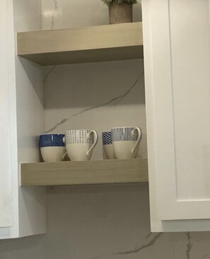 Full kitchen