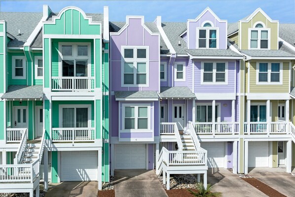 BB304C: Purple Pearl | Front Exterior