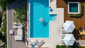 There is also a sun deck area with 6+2 sun deck chairs