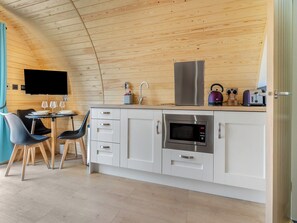 Kitchen | Rabbits Rest - Broomy Bank Pods, Nesscliffe