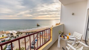 The balcony offers a great view to Praia da Rocha and you can enjoy your breakfast or just a glass of wine outside
#balcony #view #beach #algarve #portugal