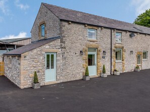 Exterior | Wheston House Farm Holiday Cottages- Stable View - Wheston House Farm Holiday Cottages, Tideswell