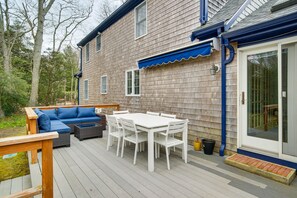 Private Deck | Outdoor Dining Area