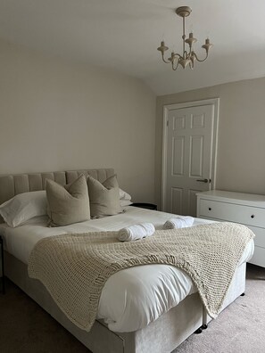 King Sized Bedroom