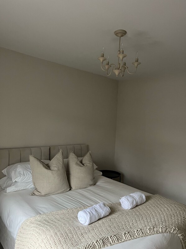 King Sized Bedroom