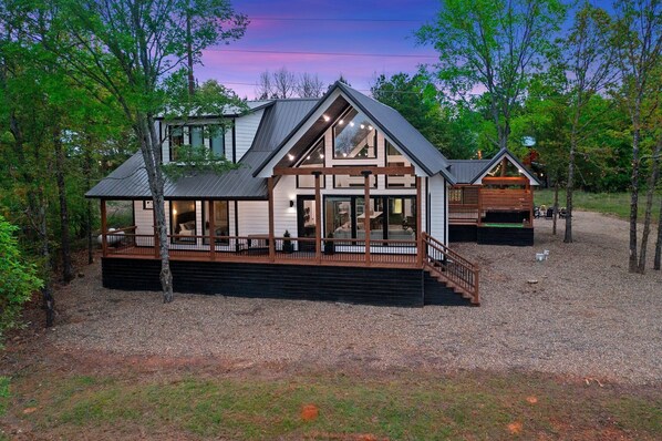 Fairy Meadows - Newly listed 3 bed/3.5 bath sleeps 10!