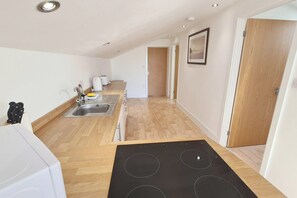 Stable Barn Apartment - Hallagenna Farm Properties, Bodmin Moor