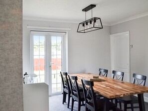 Dining Area | Sunny Bungalow, St Leonards, near Skegness