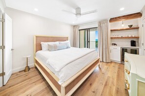 30A Hideaway | King Master Ensuite