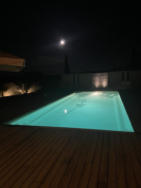 Charmante Petite Villa, Piscine, Salle De Sports Au Sein Dun Domaine Viticole - Corsica
