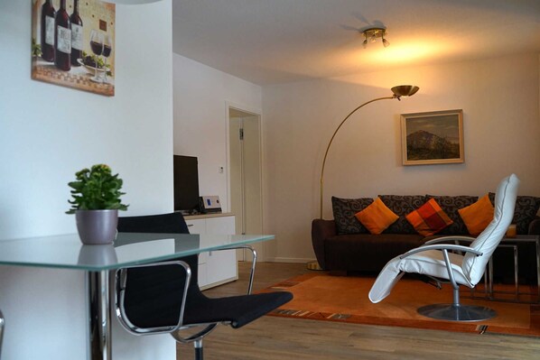 Apartment zum Weinberg mit gemütlichem Wohnzimmer mit Flachbildschirm etc.