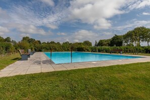 Holiday Home Swimming Pool