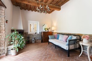 Common Room, Living Room