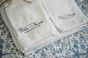 Bathroom amenities