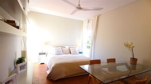 Double bedroom.