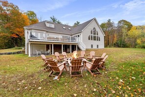 Wellriver's peaceful backyard firepit