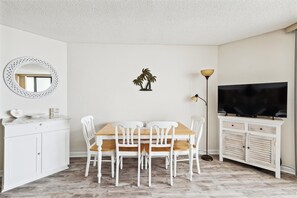 ,Dining Area,