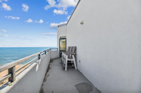 ,Balcony,