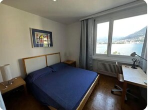 Schlafzimmer mit Garderobe