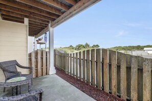 1018 Vacation by the Sea